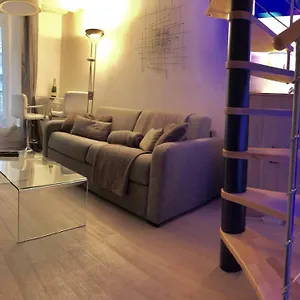 Duplex Apartment Paris